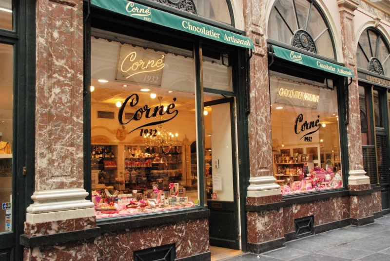 vente-DRAGUIGNAN-min_chocolate_chocolaterie_shop_luxury_chic_gallery_brussels_belgium-558146